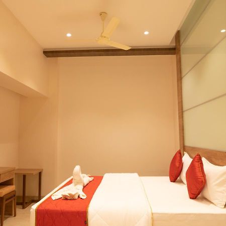 The Paradise Hotel - Luxury Stay กาญจีปุรัม ภายนอก รูปภาพ
