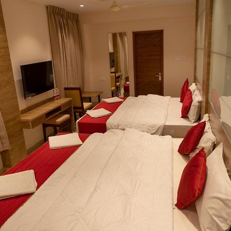 The Paradise Hotel - Luxury Stay กาญจีปุรัม ภายนอก รูปภาพ