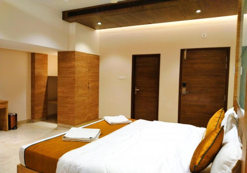 The Paradise Hotel - Luxury Stay กาญจีปุรัม ภายนอก รูปภาพ