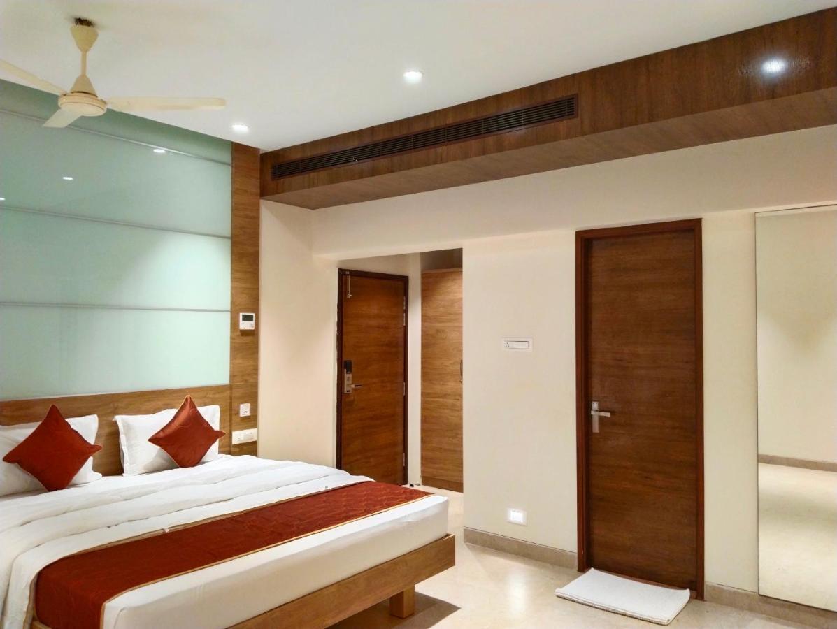 The Paradise Hotel - Luxury Stay กาญจีปุรัม ภายนอก รูปภาพ